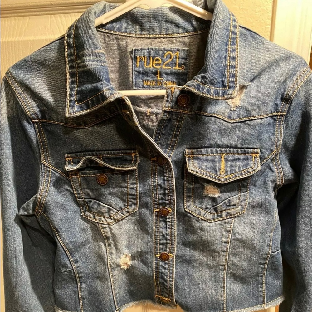 Medium Wash Frayed Rue 21 Denim Jacket (Size Large